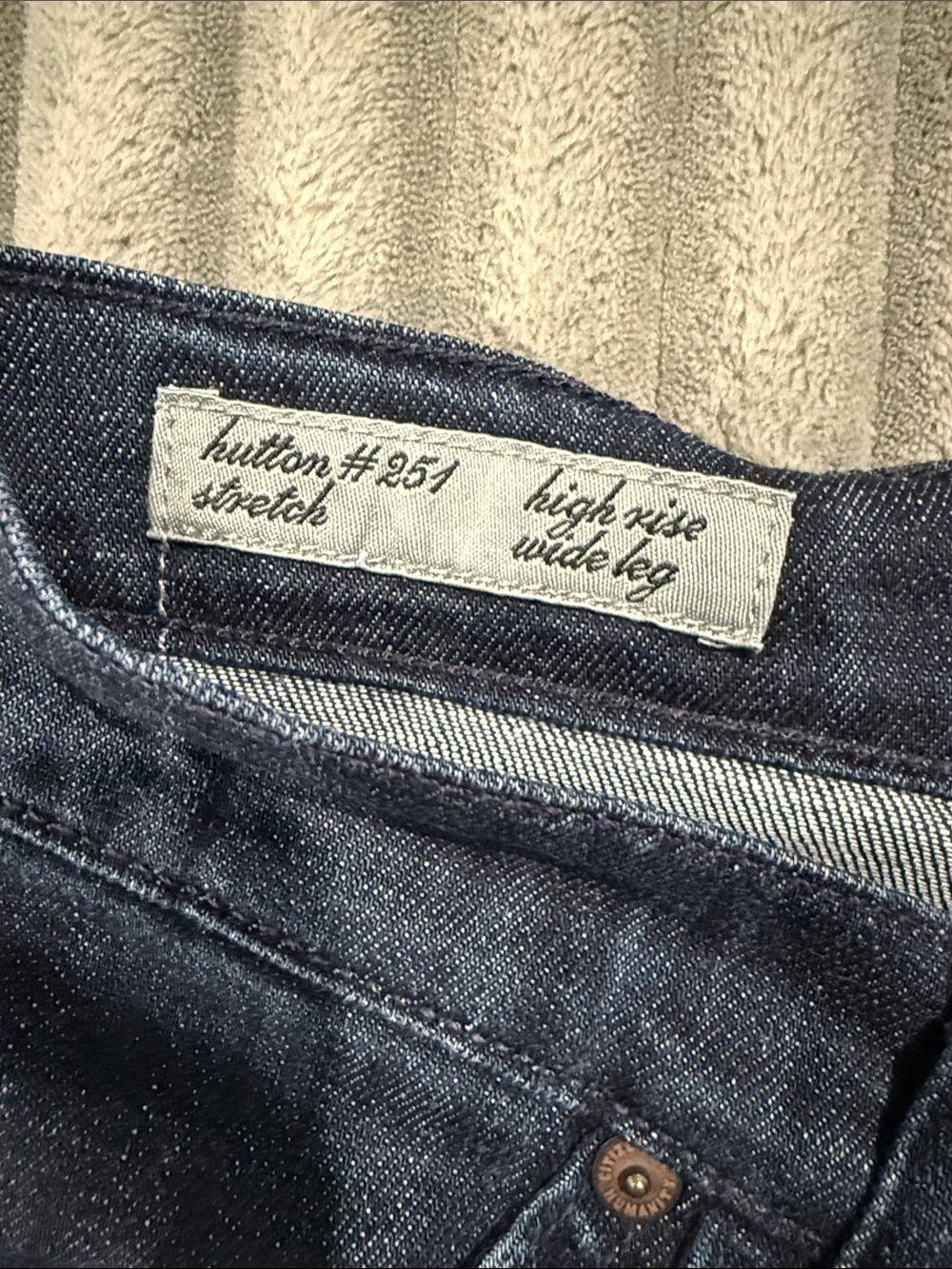 Citizens Of Humanity Indigo Flare Jeans - Picture 2 of 10